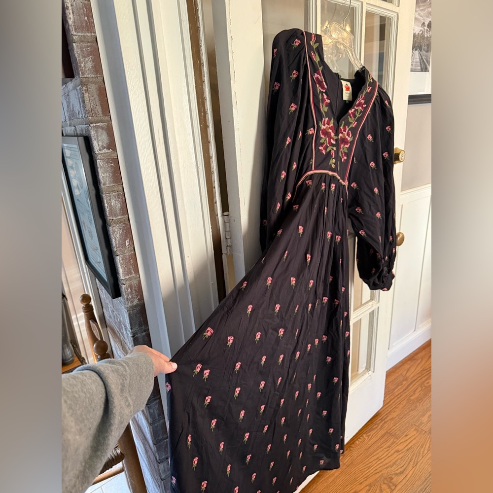 FARM Rio Romantic Black Floral Embroidered Dress S - Picture 4 of 16